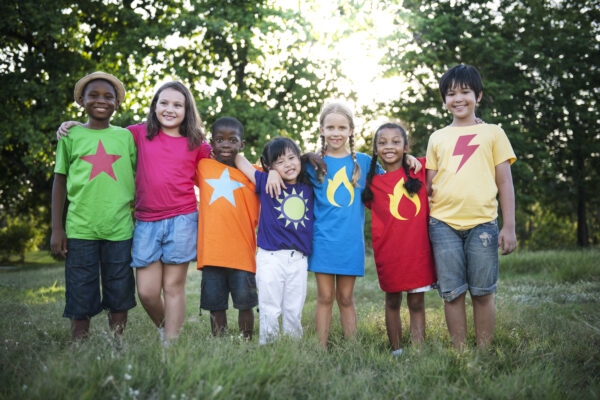 Cómo Elegir la Camiseta Veraniega Perfecta para Niños y Niñas de entre 4 a 12 Años